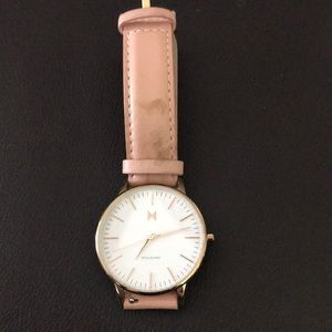 Rose gold Mvmt